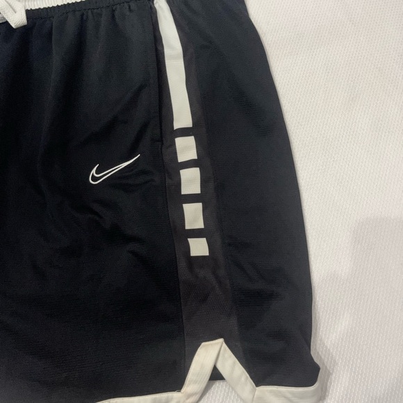 New Nike elite shorts! - Picture 2 of 3